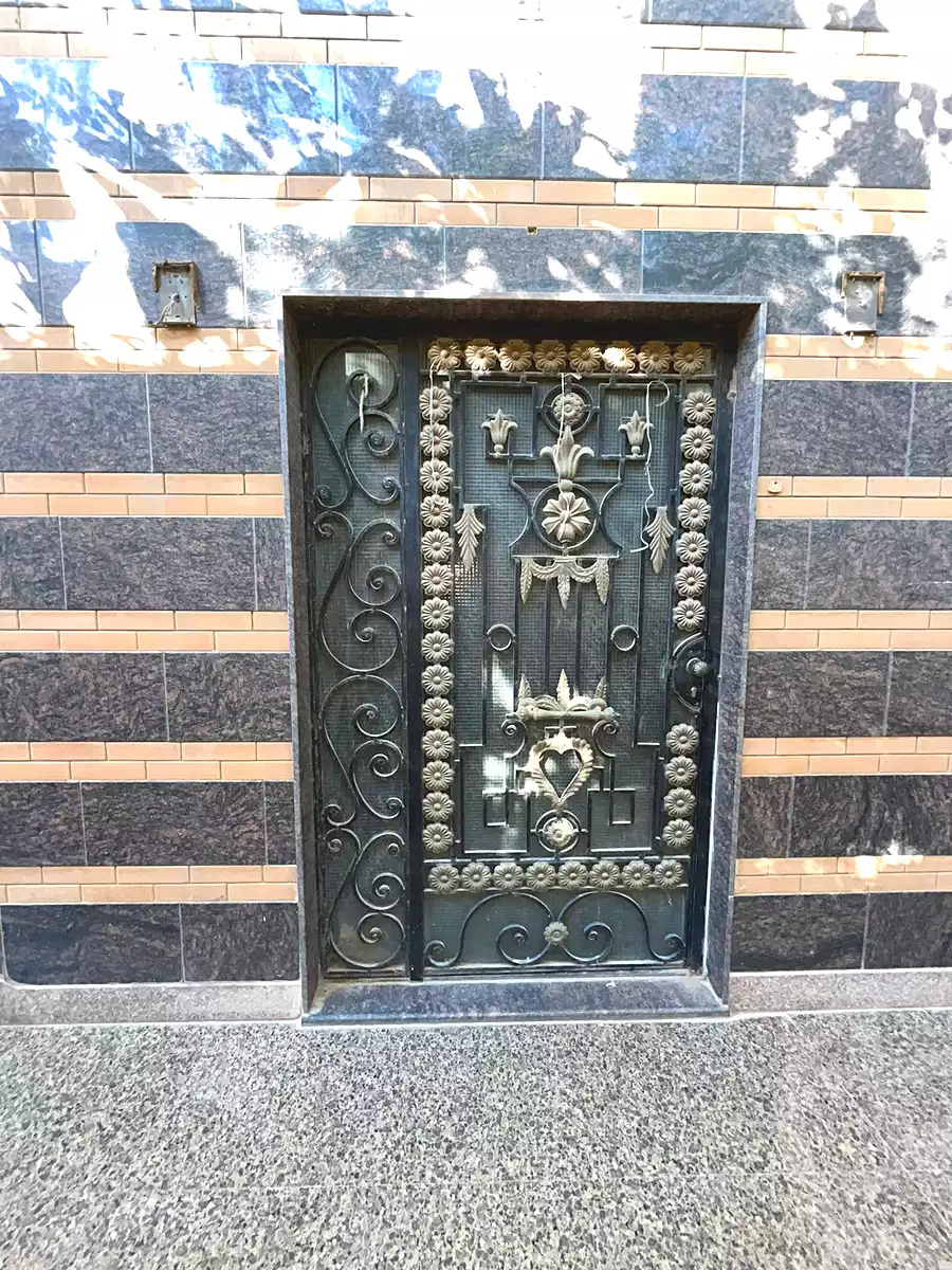 https://aqarmap.com.eg/ar/listing/7219707-for-sale-cairo-6th-of-october-central-axis