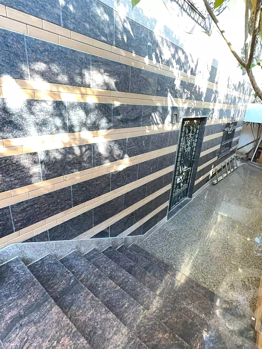 https://aqarmap.com.eg/en/listing/7219728-for-sale-cairo-6th-of-october-el-ahyaa-neighborhood-1st-sixth-neighborhood