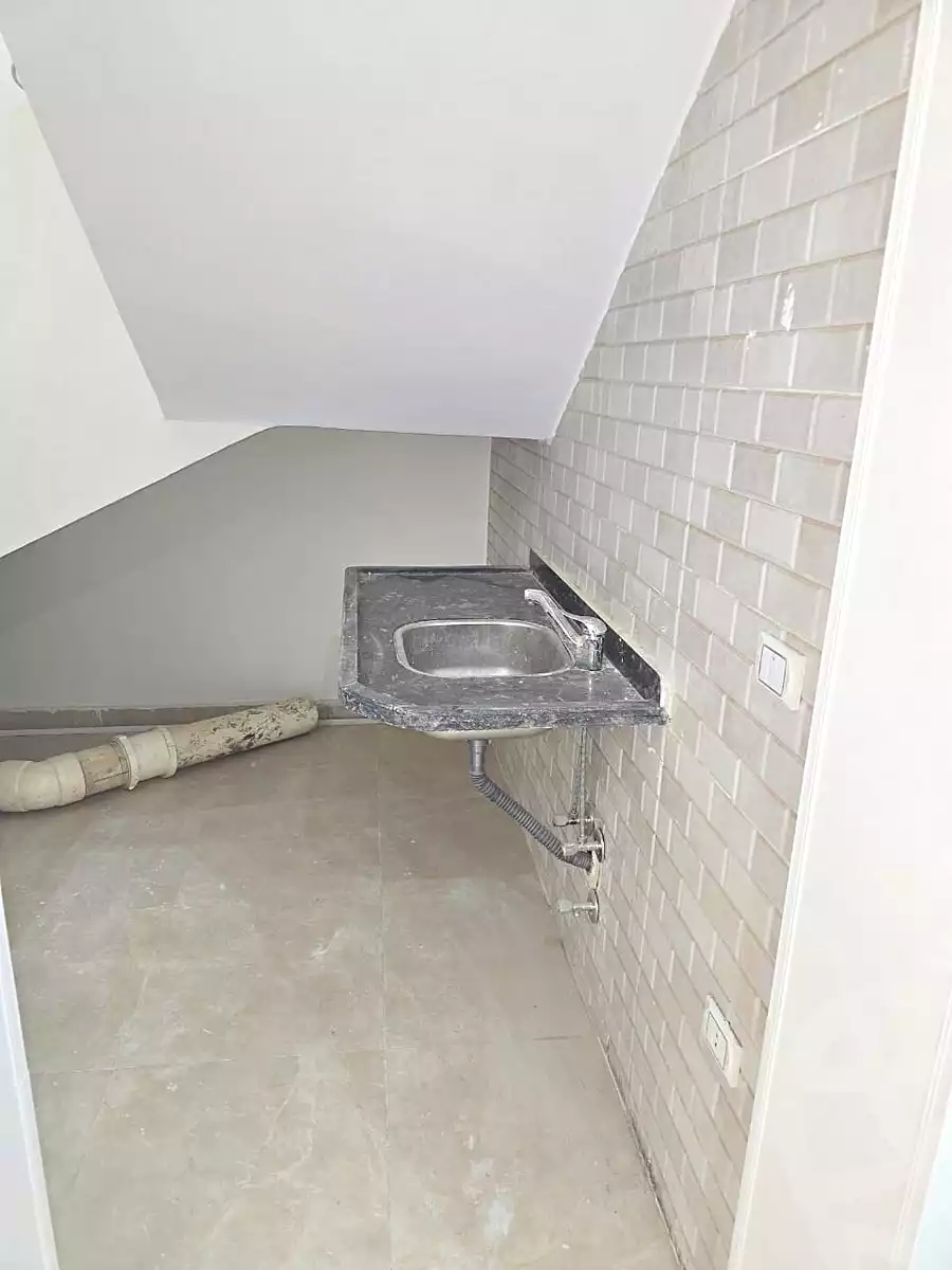 https://aqarmap.com.eg/ar/listing/7219821-for-rent-cairo-6th-of-october-hadaeq-october-compounds-el-rayat-residence