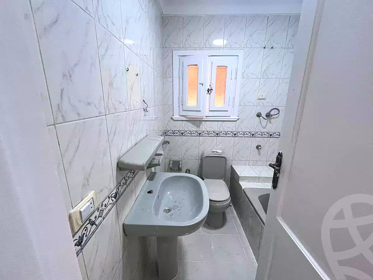 https://aqarmap.com.eg/en/listing/7219841-for-sale-alexandria-al-agamy-shataa-el-nakheel
