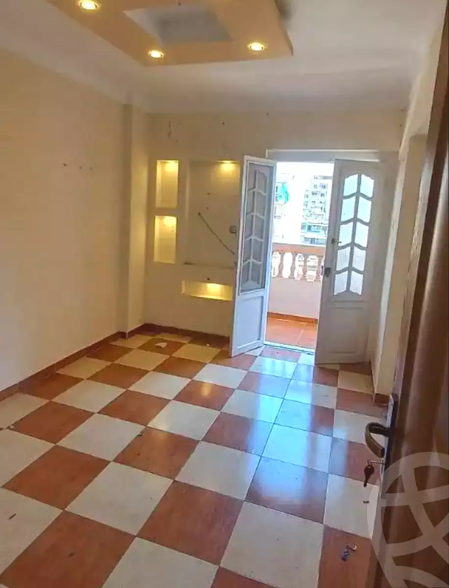https://aqarmap.com.eg/ar/listing/7220065-for-sale-alexandria-el-asafra-l-sfr-bhry