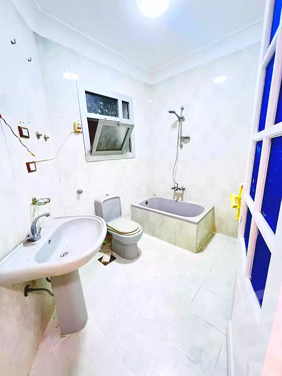 https://aqarmap.com.eg/en/listing/7220373-for-sale-alexandria-al-agamy