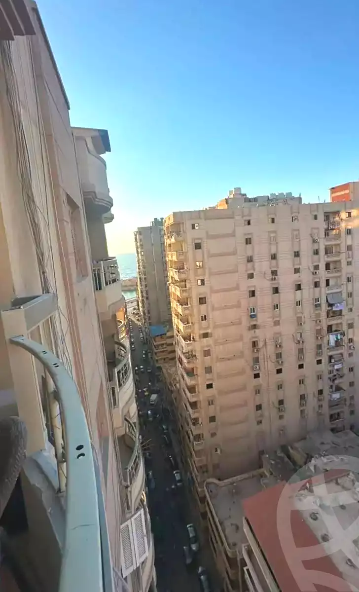 https://aqarmap.com.eg/ar/listing/7220639-for-sale-alexandria-sydy-bshr-sydy-bshr-bhry