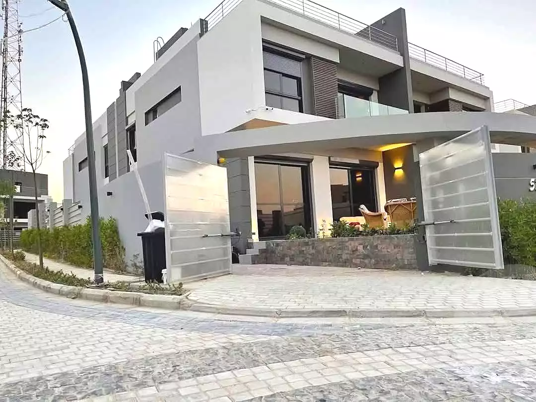 https://aqarmap.com.eg/en/listing/7222008-for-sale-cairo-new-cairo-compounds-el-patio-town-compound-la-vista