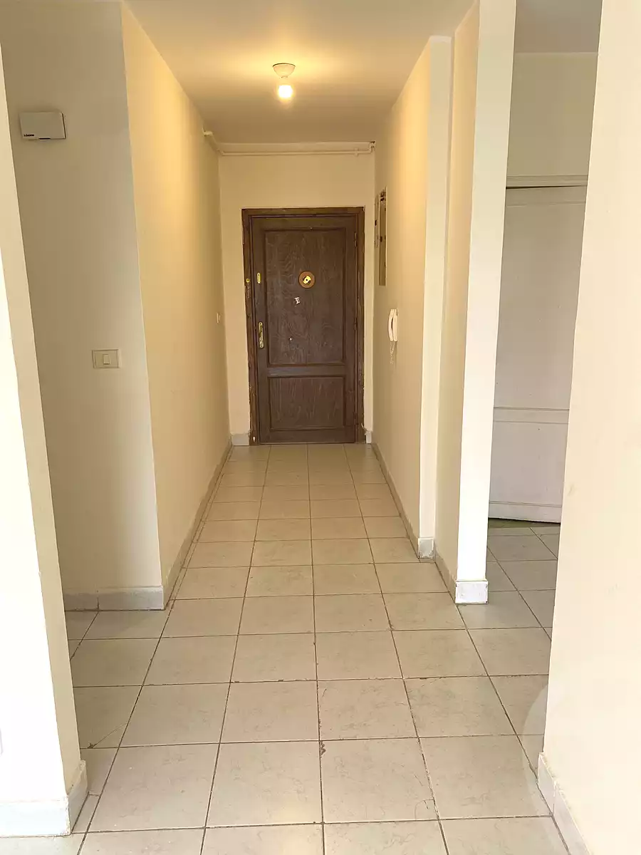 https://aqarmap.com.eg/ar/listing/7221759-for-rent-cairo-new-cairo-lrhb-city-phase-3-youssef-wahbi-st