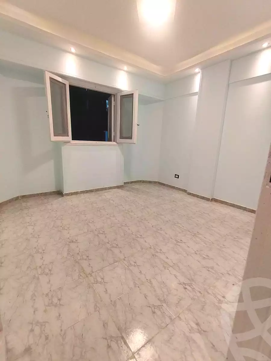 https://aqarmap.com.eg/en/listing/7222351-for-sale-alexandria-al-agamy-shataa-el-nakheel