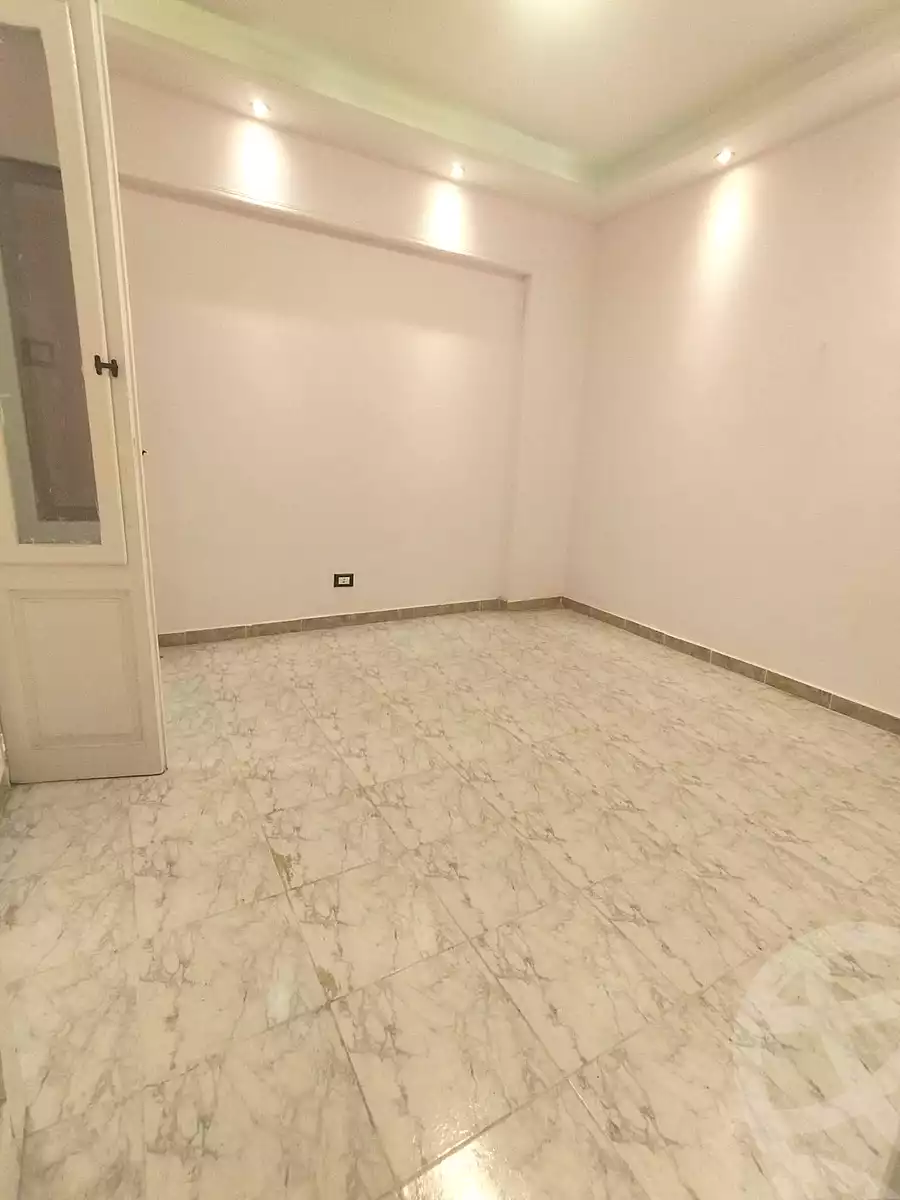 https://aqarmap.com.eg/en/listing/7222351-for-sale-alexandria-al-agamy-shataa-el-nakheel