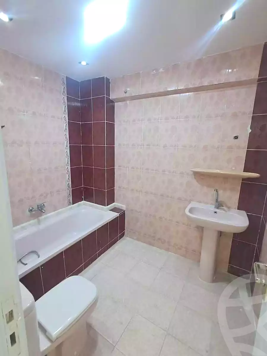 https://aqarmap.com.eg/ar/listing/7222382-for-sale-alexandria-sydy-bshr-sydy-bshr-bhry