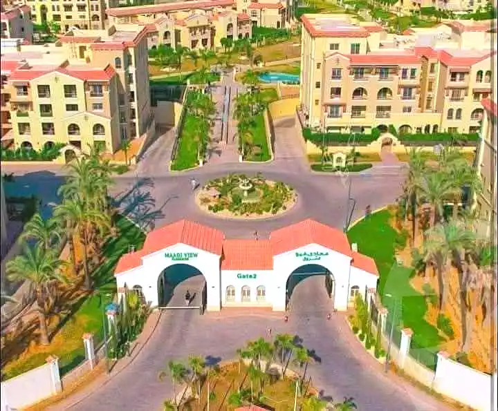 https://aqarmap.com.eg/ar/listing/7222461-for-sale-cairo-el-shorouk-compounds-yfy-ryzydns
