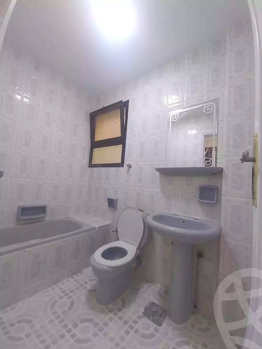 https://aqarmap.com.eg/en/listing/7222577-for-sale-alexandria-al-agamy-shataa-el-nakheel