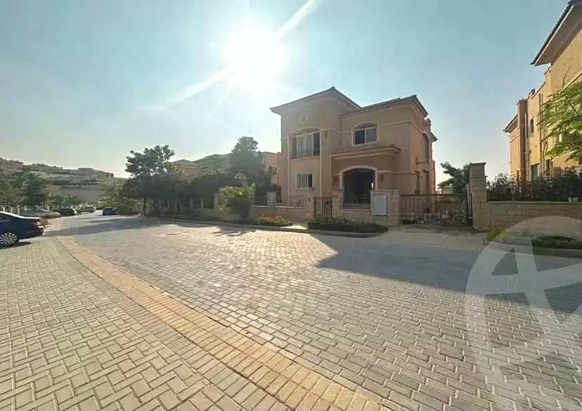 4 BR Townhouse in Stone Park, photo 4 of 11