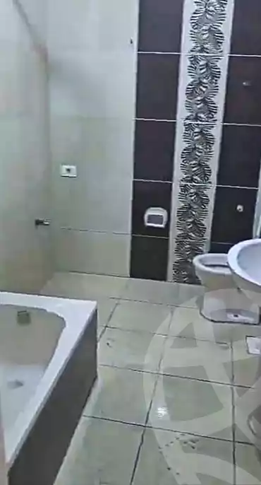 https://aqarmap.com.eg/ar/listing/7222867-for-rent-alexandria-sydy-bshr-compounds-kmbwnd-ryd-l-mr