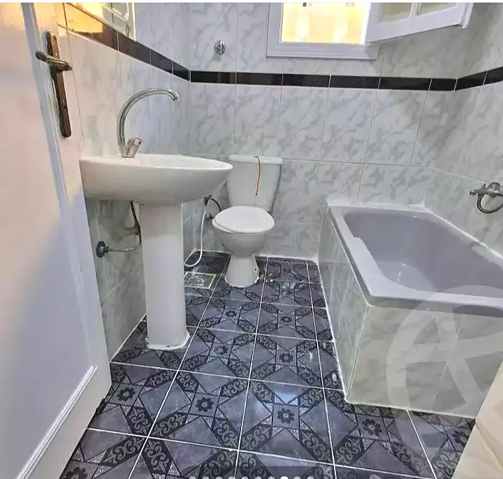 https://aqarmap.com.eg/ar/listing/7223389-for-sale-alexandria-al-agamy-shataa-el-nakheel