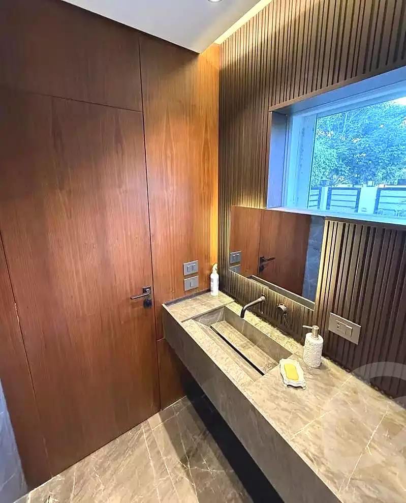 2 BR Townhouse in Hyde Park, photo 11 of 13