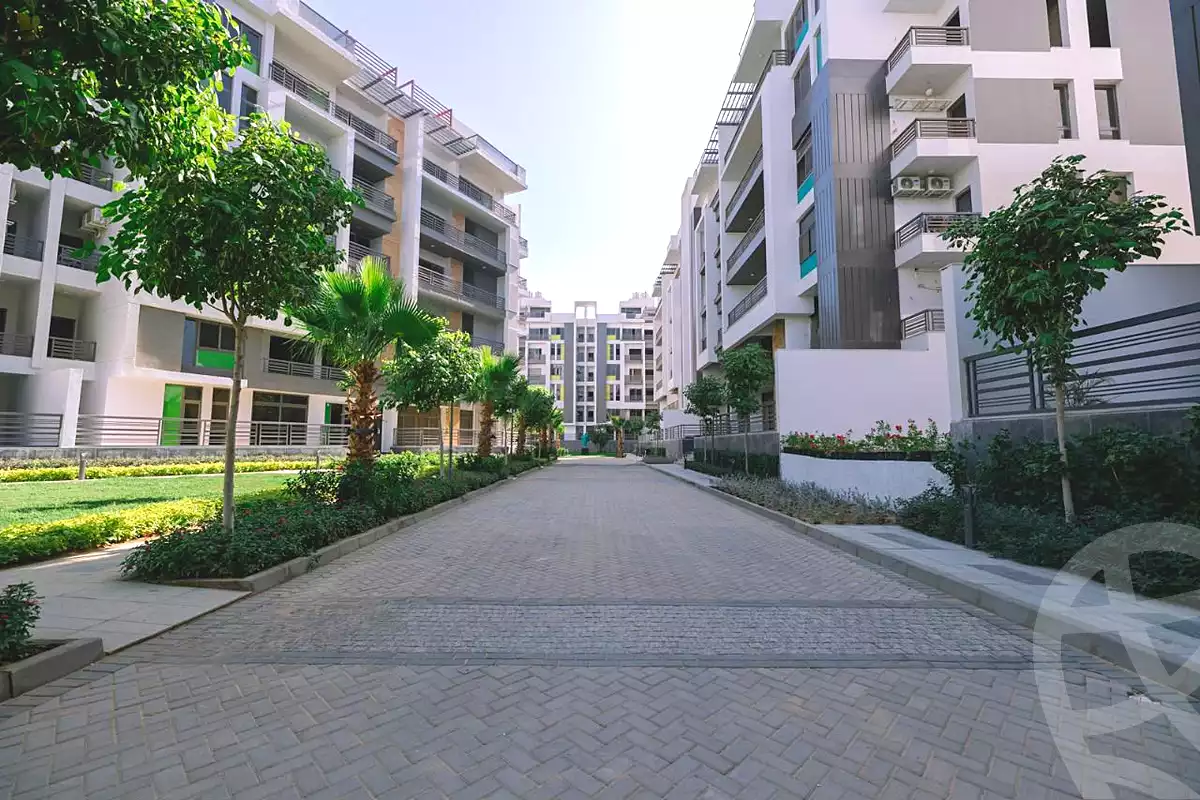 https://aqarmap.com.eg/ar/listing/7223553-for-sale-cairo-new-cairo-compounds-the-icon-gardens-compound-style-home