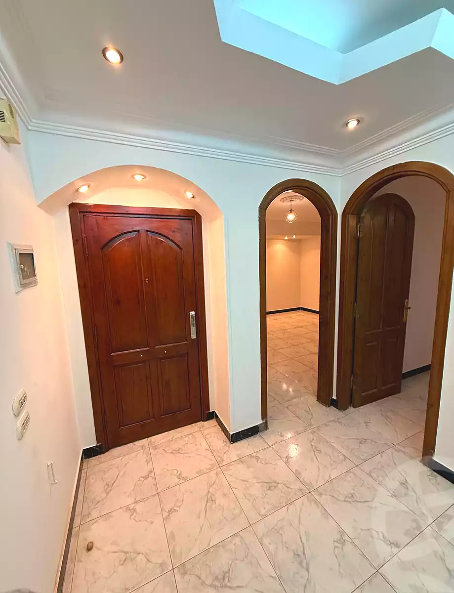 https://aqarmap.com.eg/en/listing/7223675-for-sale-cairo-mokattam-lhdb-l-ly-shareaa-9