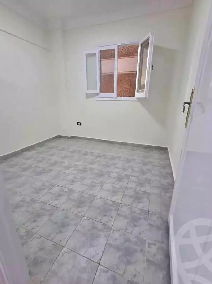 https://aqarmap.com.eg/en/listing/7223824-for-sale-alexandria-al-agamy-shataa-el-nakheel