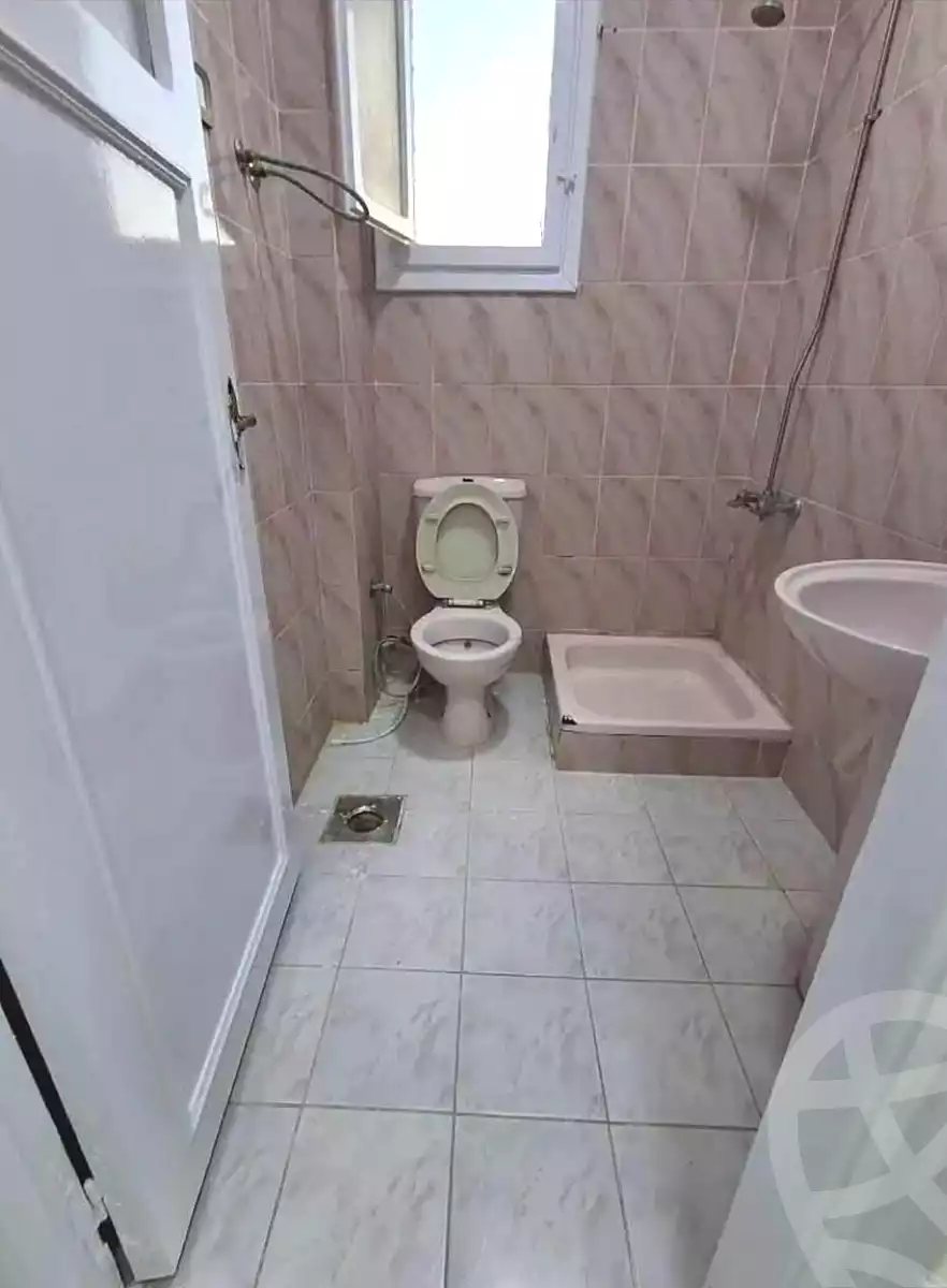 https://aqarmap.com.eg/en/listing/7223824-for-sale-alexandria-al-agamy-shataa-el-nakheel