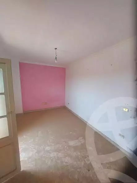 https://aqarmap.com.eg/en/listing/7223850-for-sale-cairo-helwan-el-shareaa-el-sharby-st