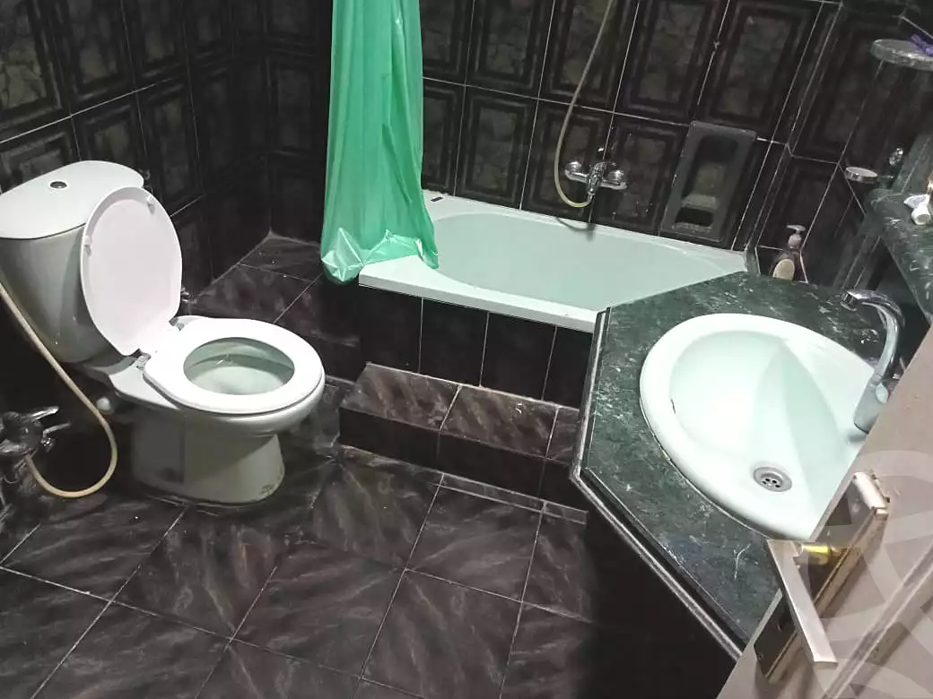 https://aqarmap.com.eg/ar/listing/7225450-for-sale-cairo-heliopolis-roxy-square-al-ahram-st