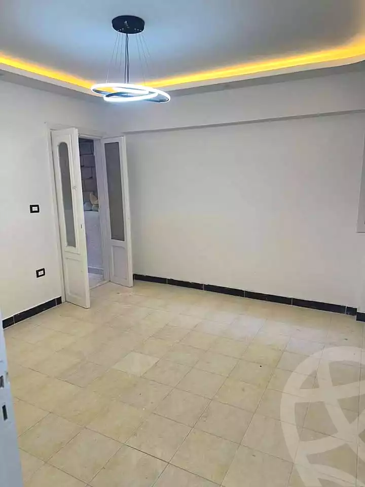 https://aqarmap.com.eg/ar/listing/7225689-for-sale-alexandria-al-agamy-el-hanouvel-radwan-st