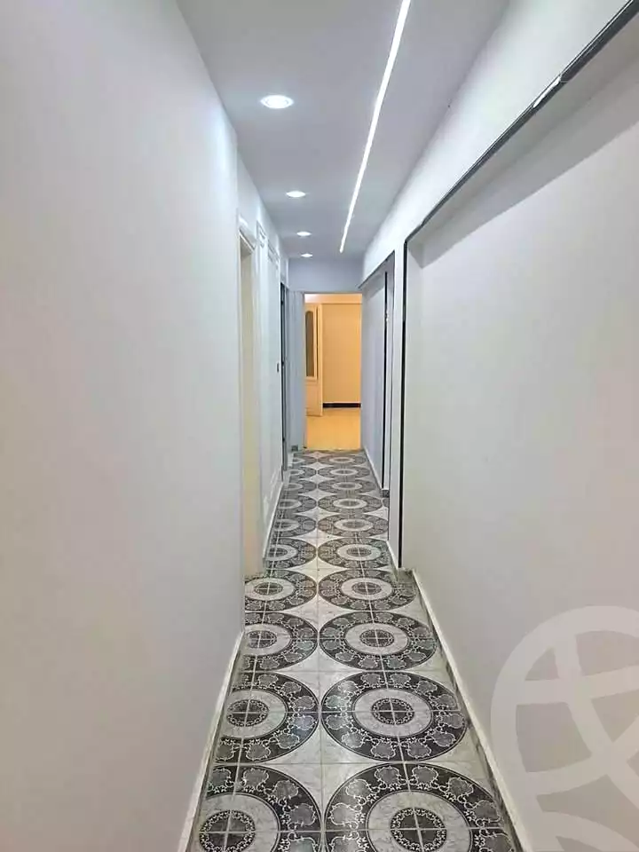 https://aqarmap.com.eg/ar/listing/7225689-for-sale-alexandria-al-agamy-el-hanouvel-radwan-st