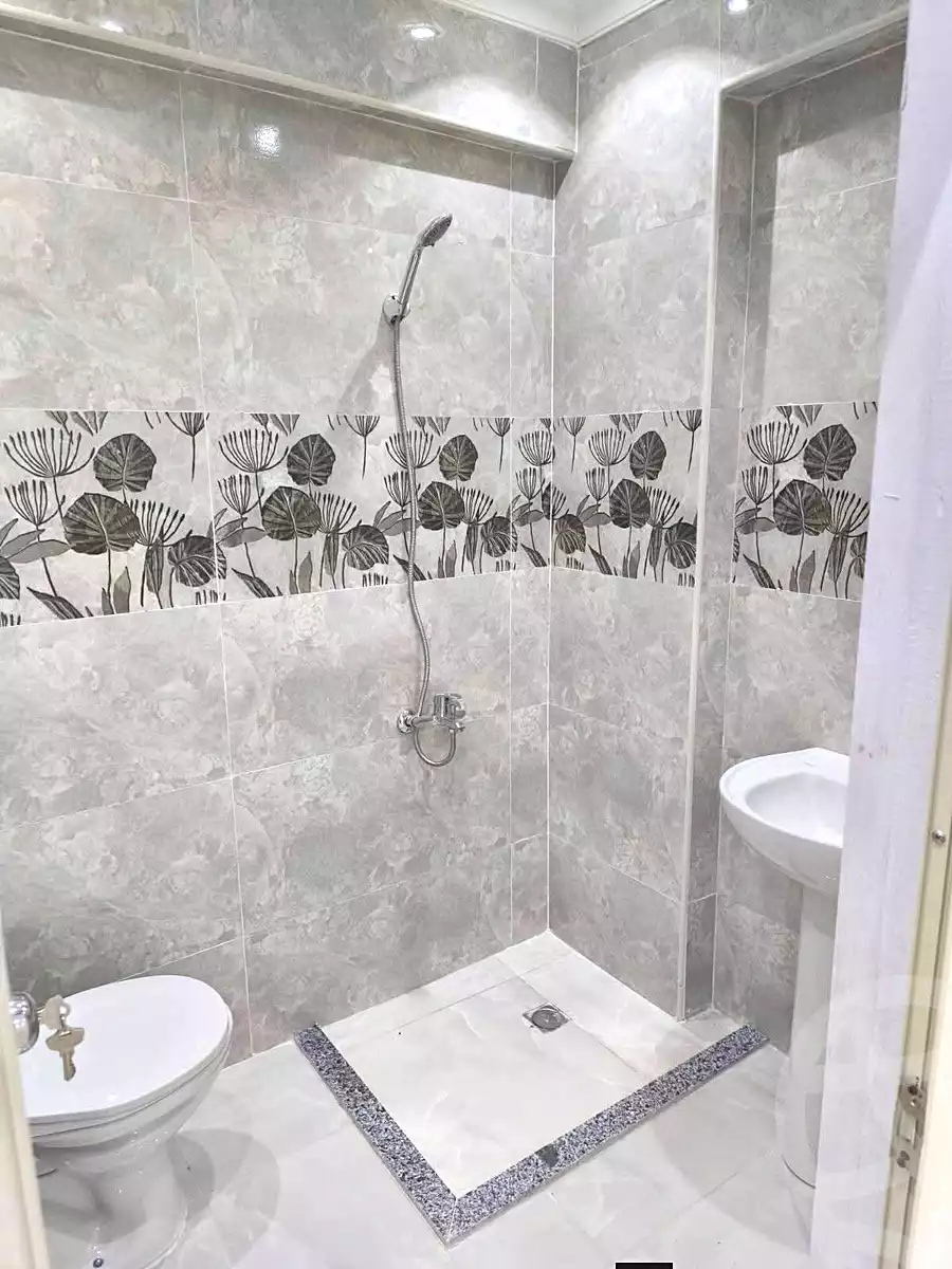 https://aqarmap.com.eg/ar/listing/7225783-for-sale-alexandria-al-agamy-lbytsh-bianchiii