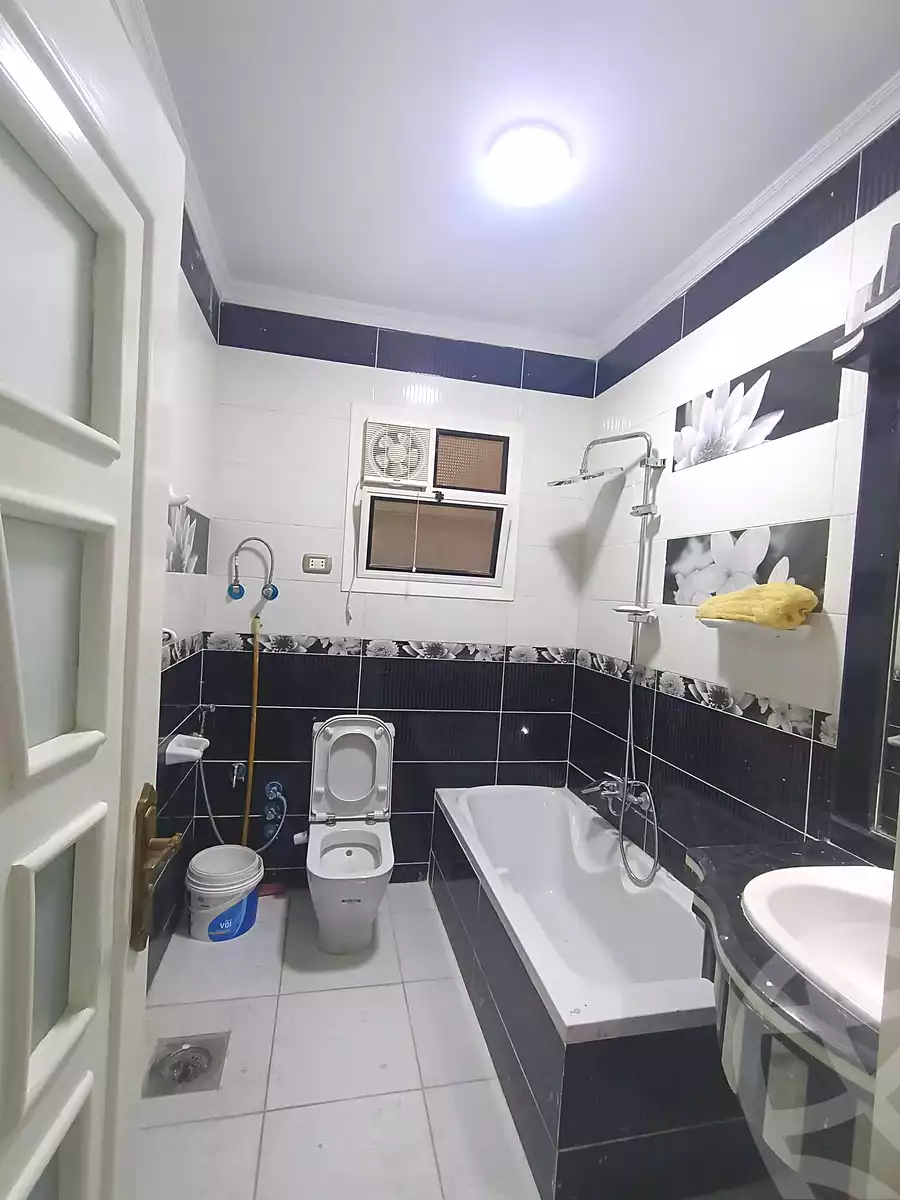 https://aqarmap.com.eg/en/listing/7225886-for-rent-alexandria-al-agamy-el-hanouvel-kasr-al-quiri-st-1