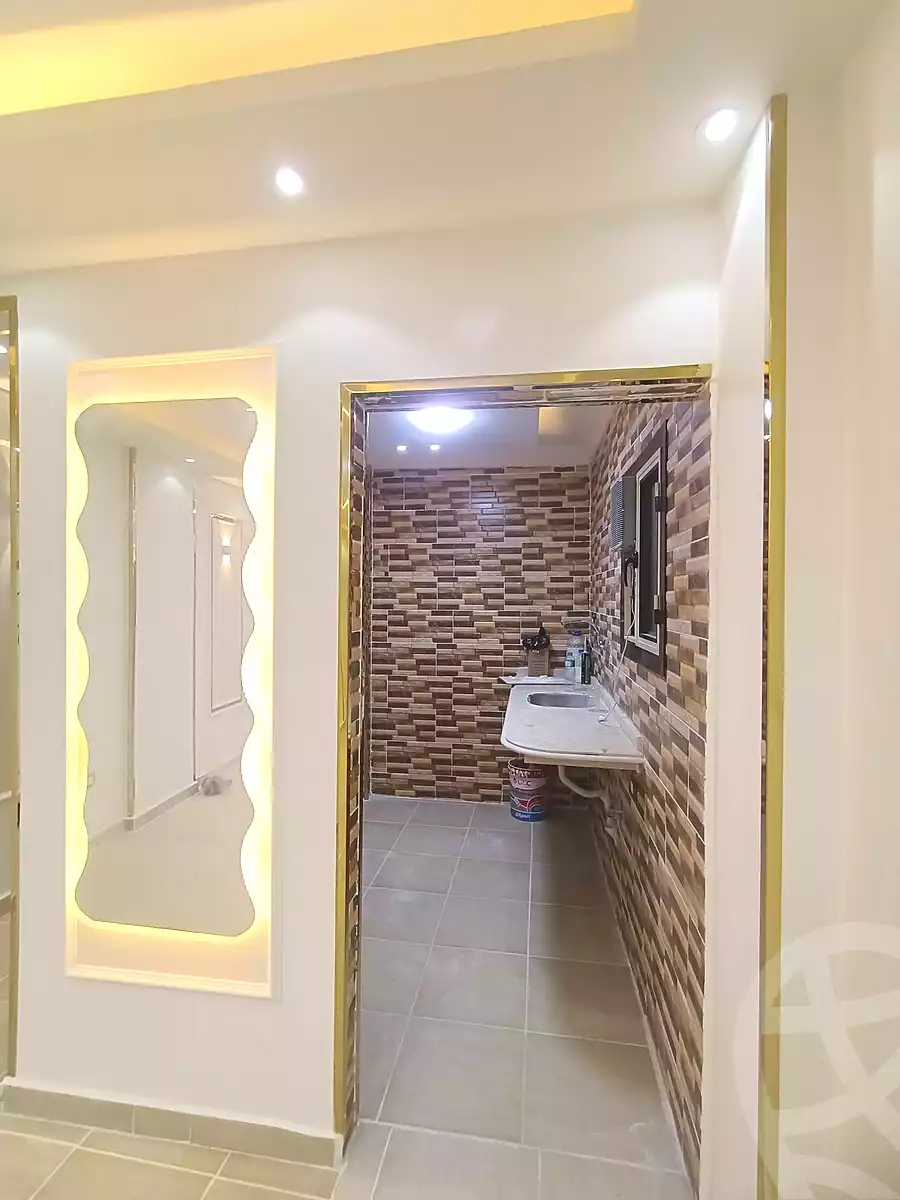 https://aqarmap.com.eg/ar/listing/7225930-for-rent-alexandria-al-agamy-el-hanouvel-kasr-al-quiri-st-1
