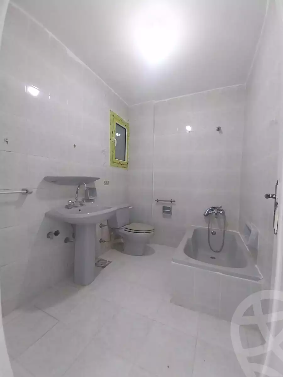https://aqarmap.com.eg/en/listing/7225999-for-sale-alexandria-al-agamy-shataa-el-nakheel