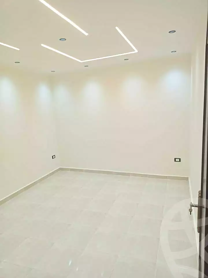 https://aqarmap.com.eg/ar/listing/7226185-for-sale-alexandria-al-agamy-el-hanouvel