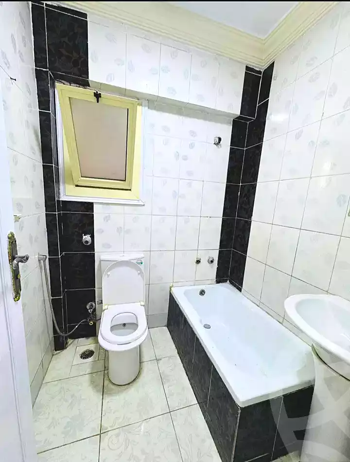https://aqarmap.com.eg/ar/listing/7226342-for-sale-alexandria-al-agamy-shataa-el-nakheel
