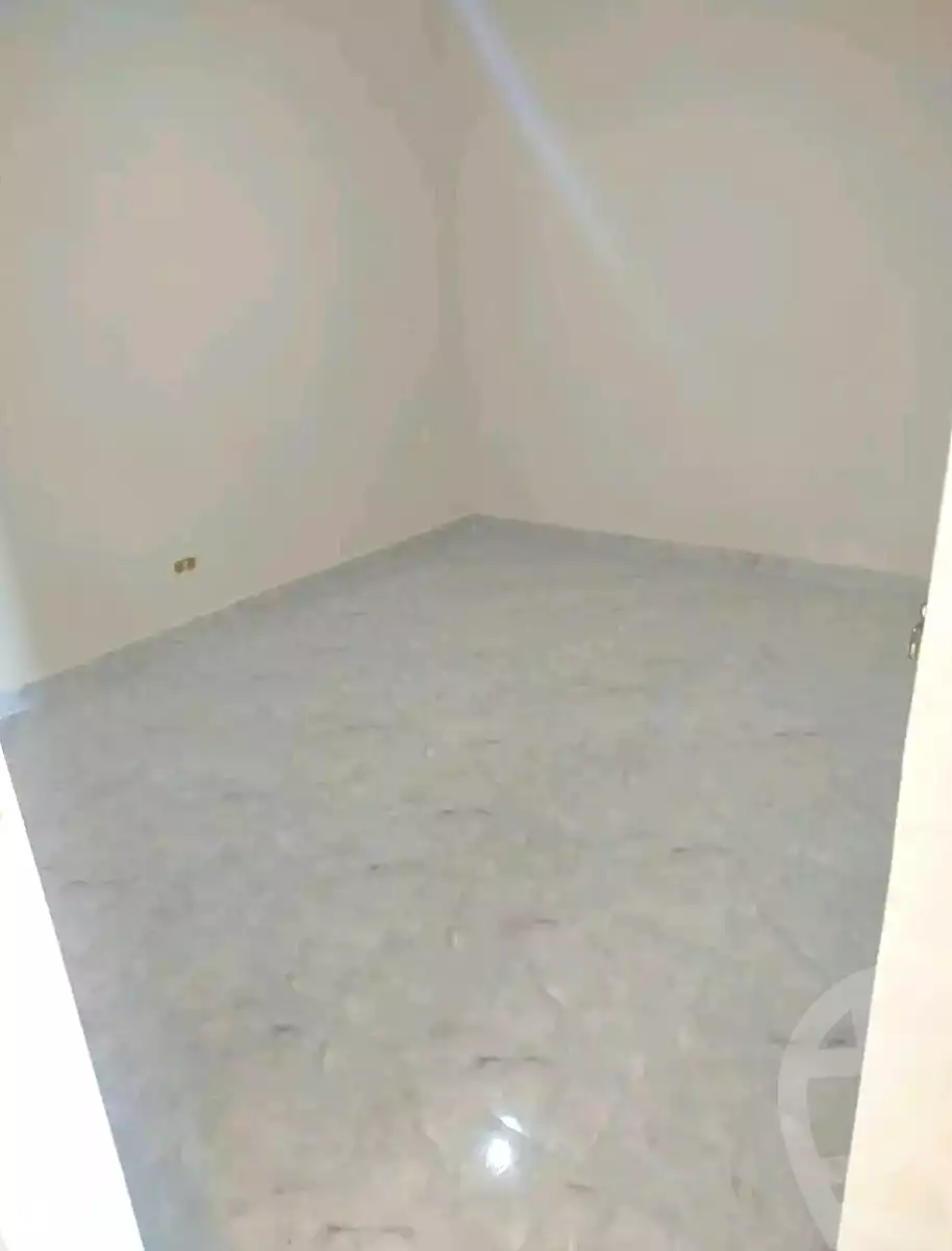 https://aqarmap.com.eg/ar/listing/7226535-for-sale-alexandria-al-agamy-bw-ywsf
