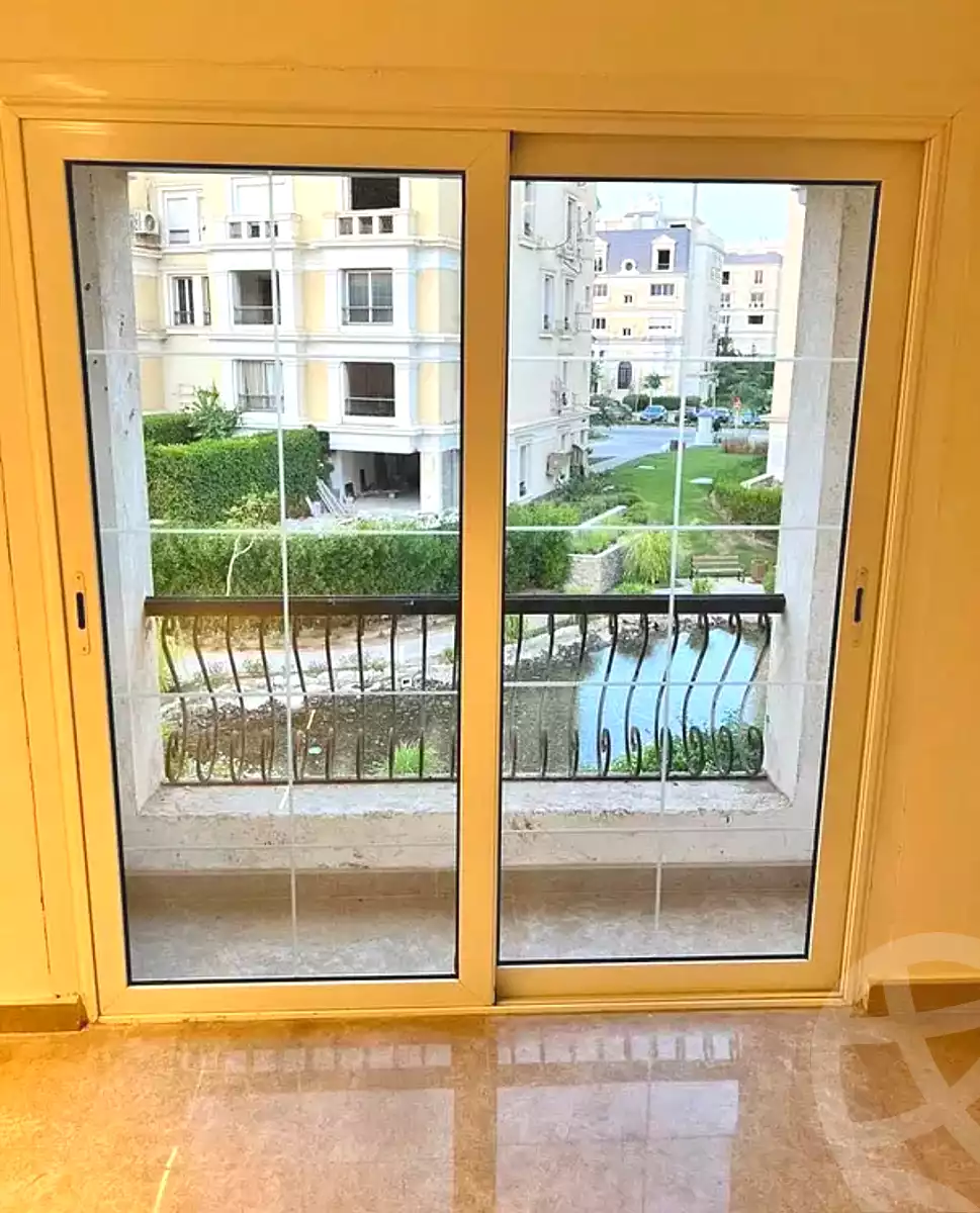 https://aqarmap.com.eg/ar/listing/7226618-for-sale-cairo-new-cairo-compounds-mountain-view-hyde-park
