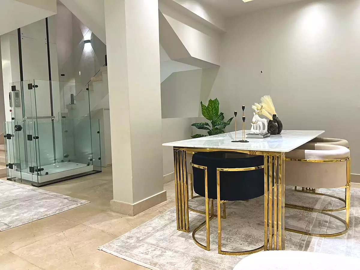 https://aqarmap.com.eg/en/listing/7226632-for-rent-cairo-new-cairo-compounds-hyde-park