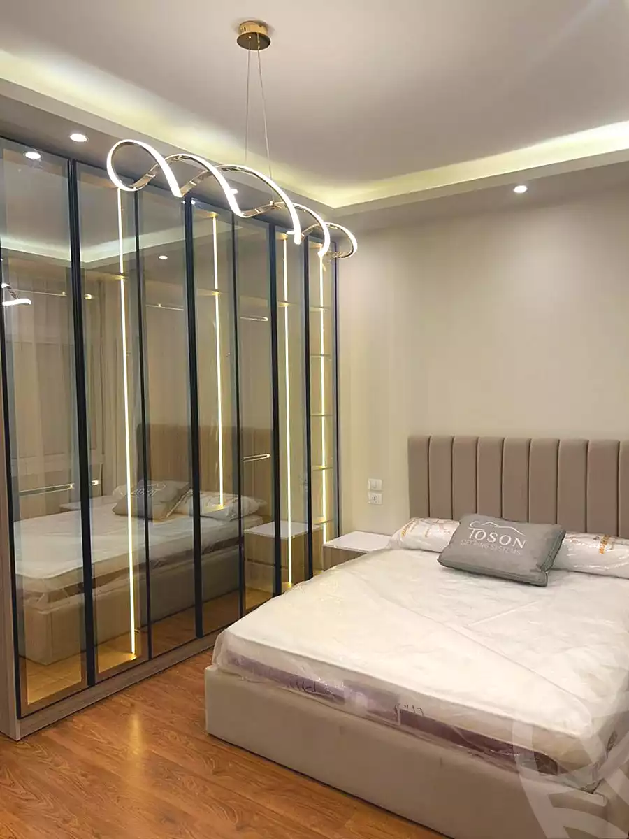 https://aqarmap.com.eg/en/listing/7226632-for-rent-cairo-new-cairo-compounds-hyde-park