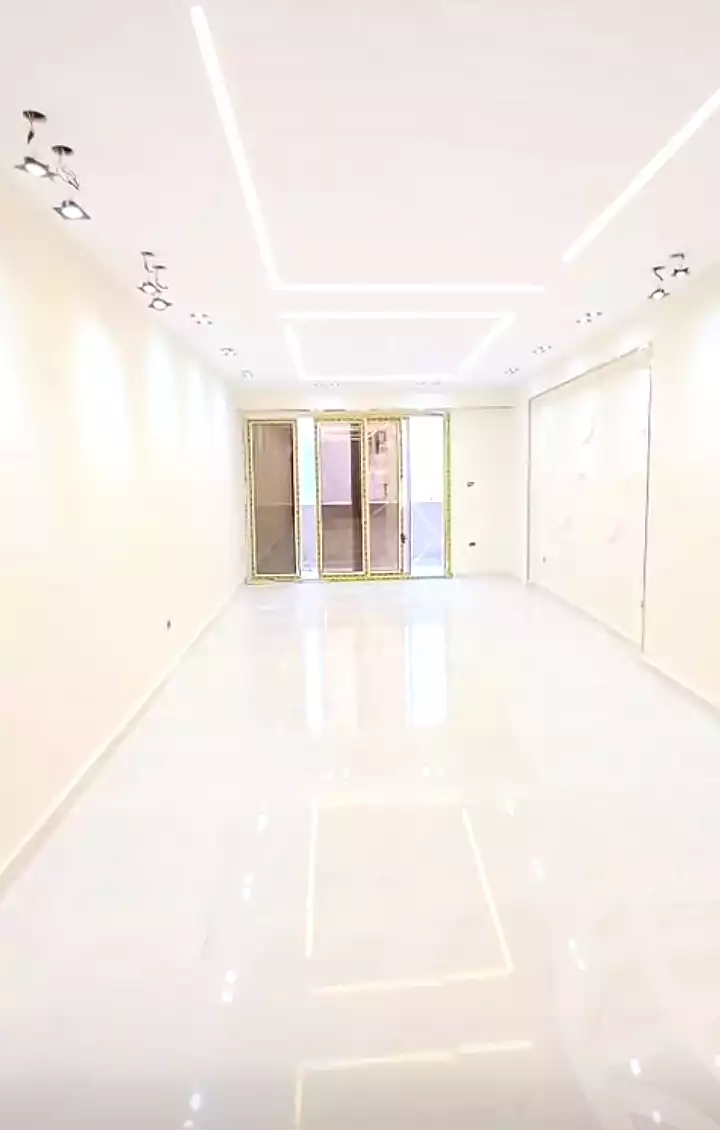 https://aqarmap.com.eg/ar/listing/7227088-for-sale-alexandria-sydy-bshr-sydy-bshr-bhry-street-17
