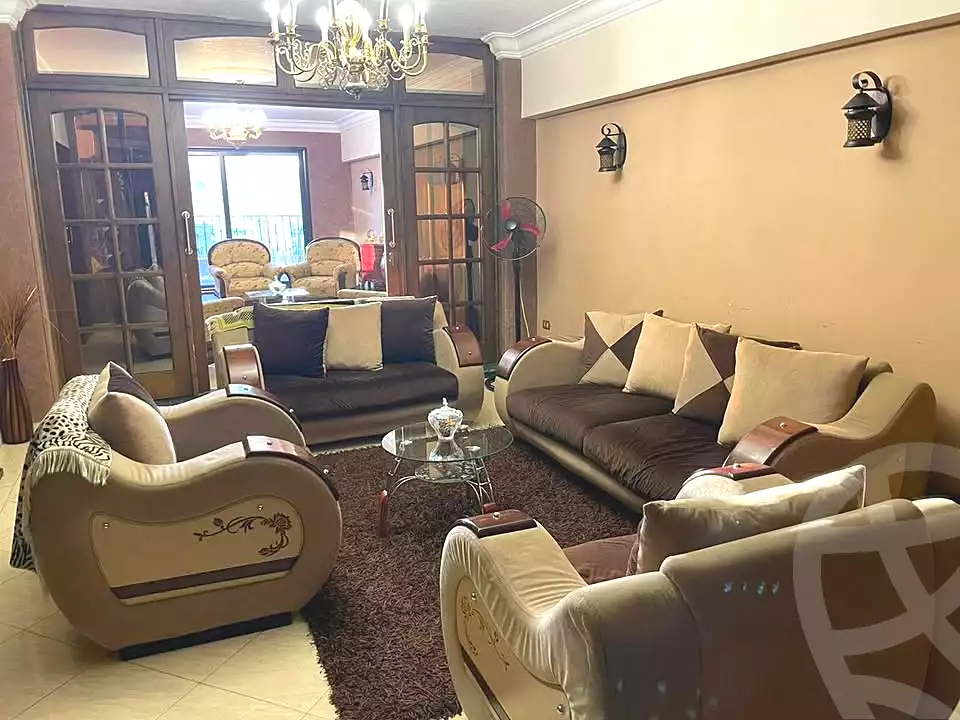 https://aqarmap.com.eg/en/listing/7227343-for-sale-cairo-helwan-helwan-el-sharkeya-heidar-st