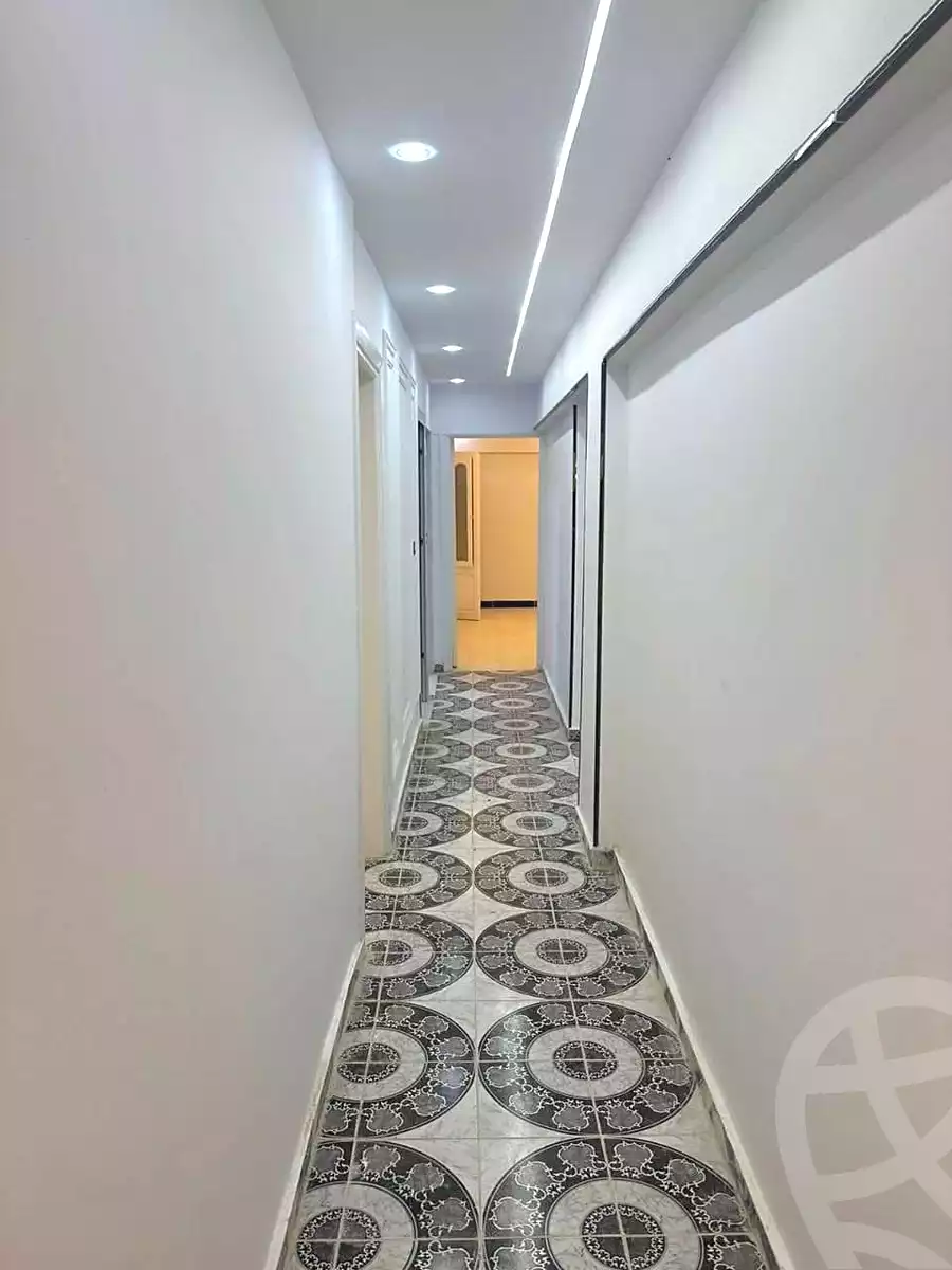 https://aqarmap.com.eg/en/listing/7227441-for-sale-alexandria-al-agamy-el-hanouvel-radwan-st