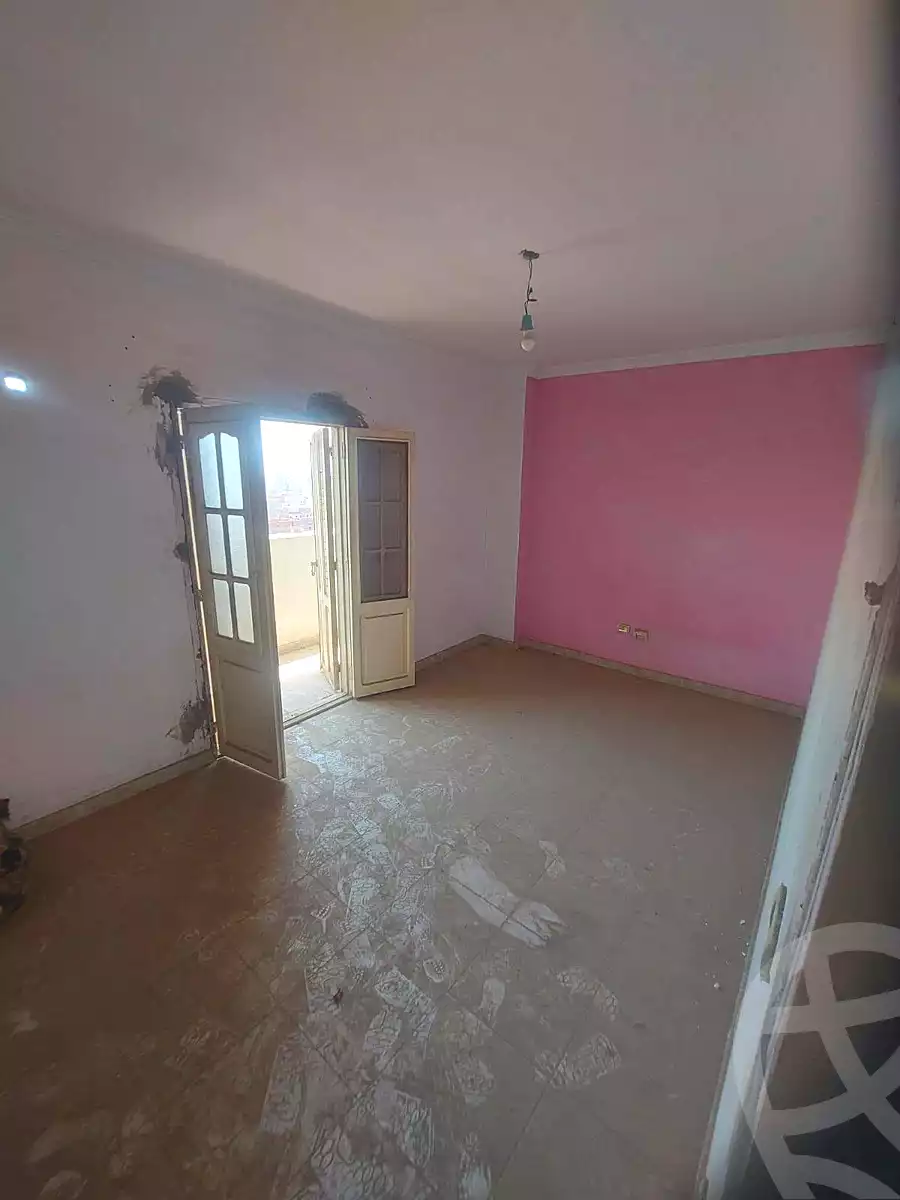 https://aqarmap.com.eg/ar/listing/7227470-for-sale-cairo-helwan-el-shareaa-el-sharby-st