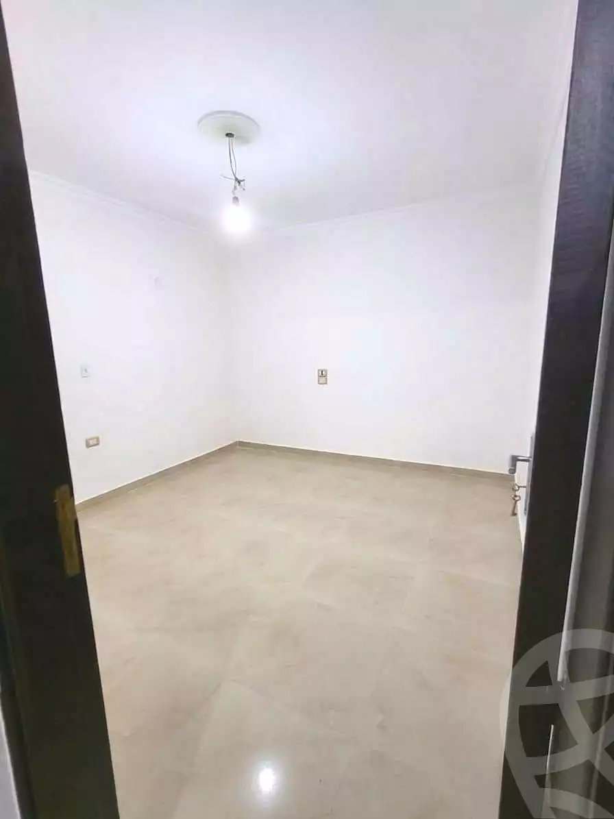 https://aqarmap.com.eg/ar/listing/7228032-for-sale-cairo-helwan-helwan-el-sharkeya-latif-basha-st