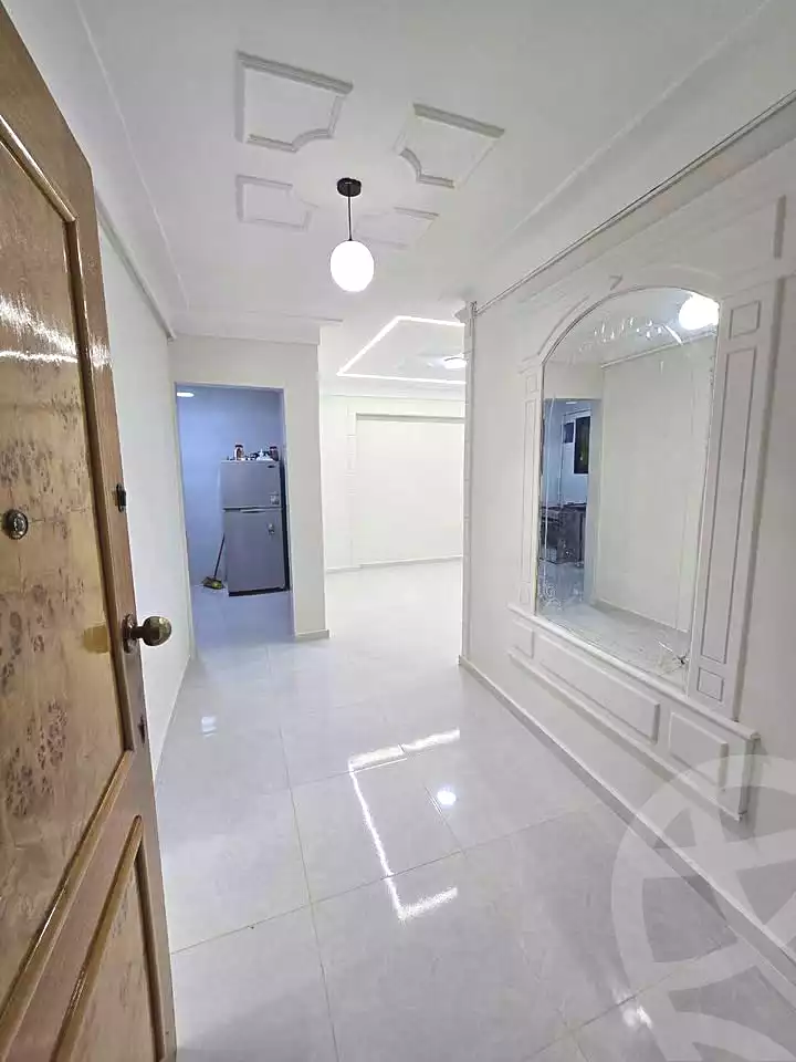 https://aqarmap.com.eg/ar/listing/7228417-for-sale-alexandria-miami-farook-abd-al-wahab-st