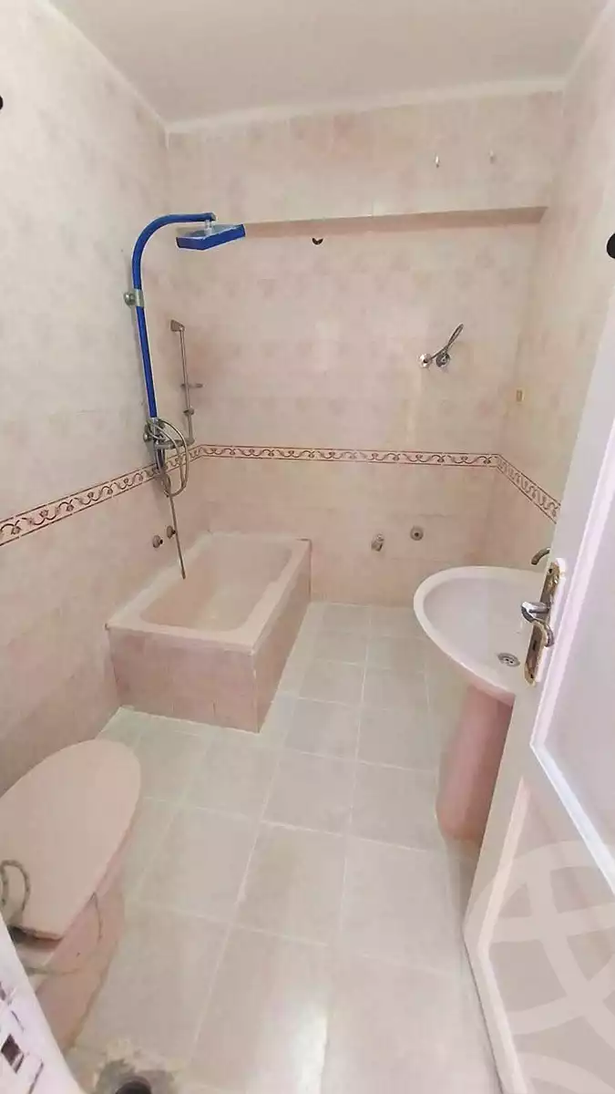 https://aqarmap.com.eg/ar/listing/7228797-for-sale-alexandria-al-agamy-shataa-el-nakheel
