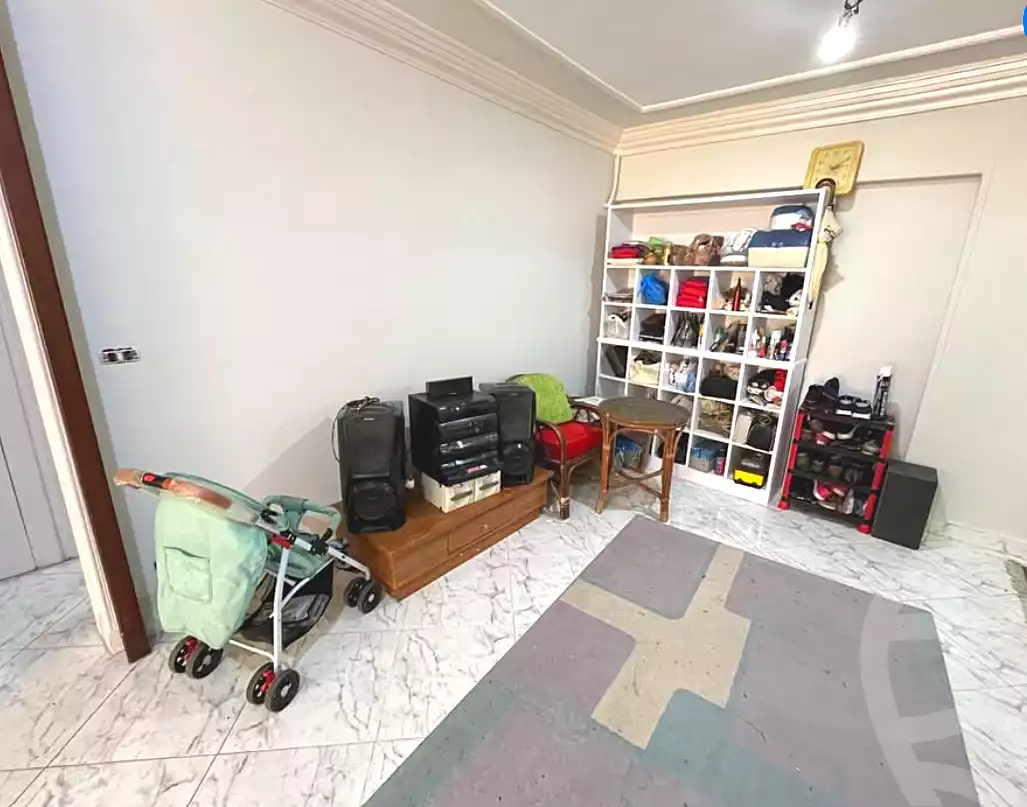 https://aqarmap.com.eg/en/listing/7229000-for-sale-alexandria-ganaklis