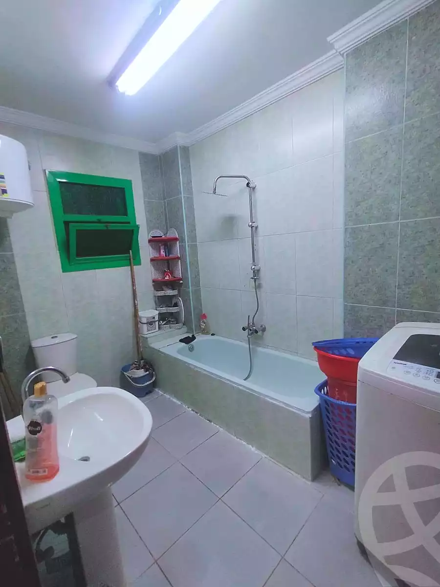 https://aqarmap.com.eg/en/listing/7229507-for-sale-cairo-helwan-helwan-el-sharkeya-heidar-st