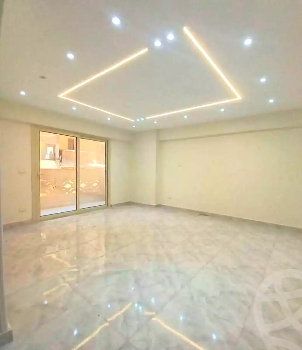https://aqarmap.com.eg/ar/listing/7230507-for-sale-alexandria-sydy-bshr-sydy-bshr-bhry-shr-mhmd-njyb