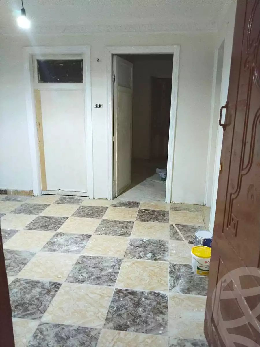 https://aqarmap.com.eg/ar/listing/7230517-for-sale-cairo-helwan-el-shareaa-el-sharby-st