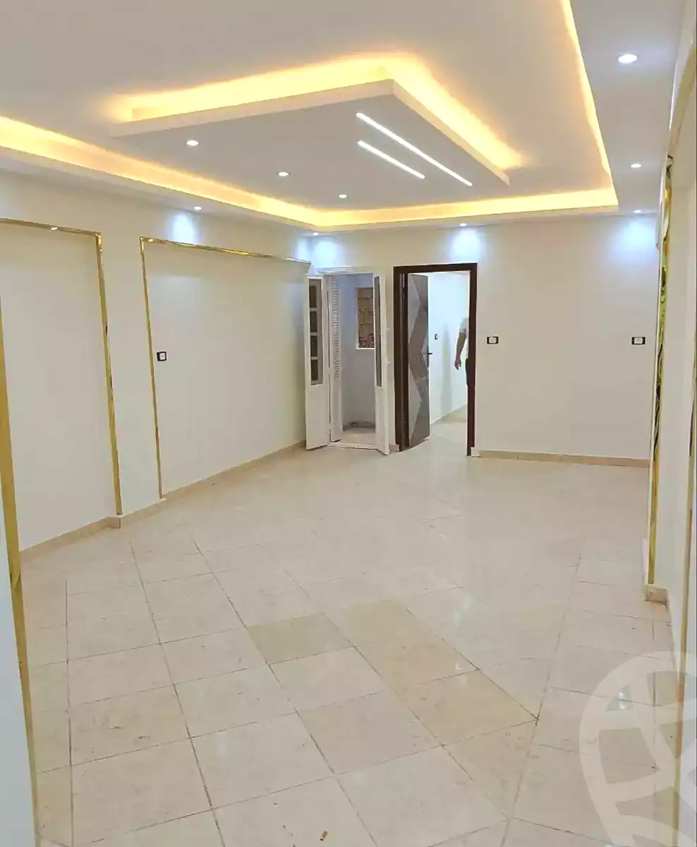https://aqarmap.com.eg/en/listing/7230759-for-sale-alexandria-al-agamy-el-hanouvel-radwan-st