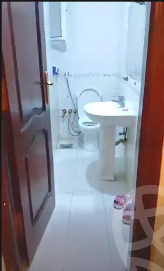 https://aqarmap.com.eg/ar/listing/7230880-for-rent-cairo-el-zaytun-lzytwn-lshrqy-toman-bai-st