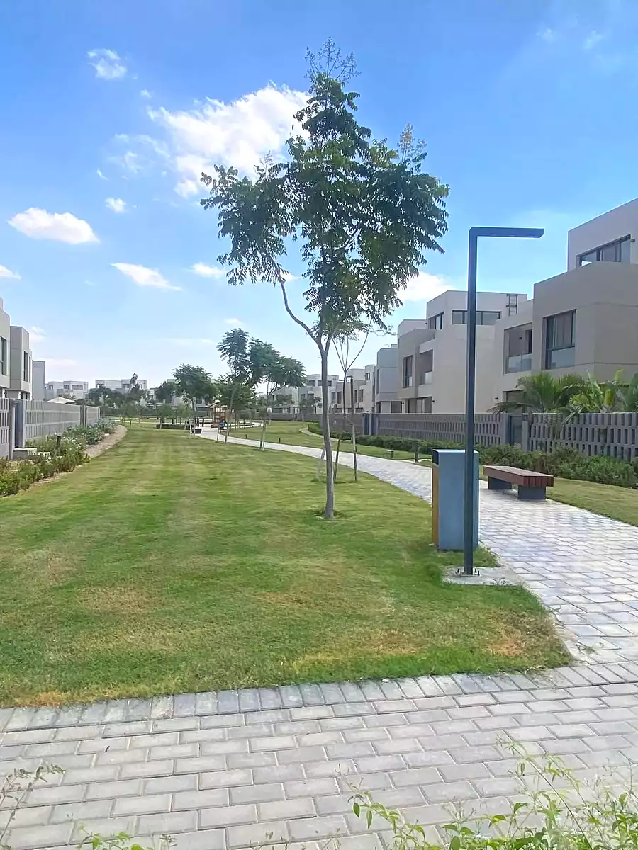 https://aqarmap.com.eg/ar/listing/7231233-for-sale-cairo-el-shorouk-compounds-al-burouj-compound-imkan